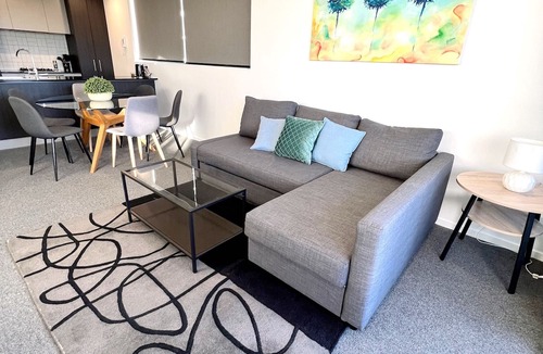 Phillip Apartment | Fab in Phillip - 2bd 2bth Apt