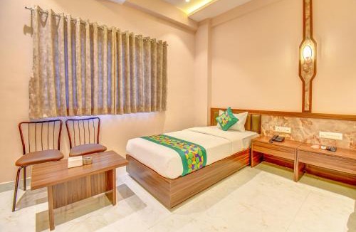 Rajgurunagar Hotel | FabHotel Ayodhya