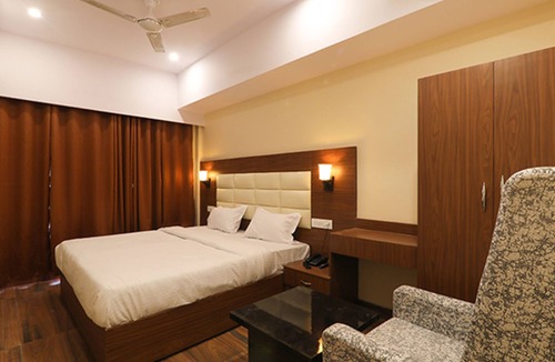 Lucknow Hotel | FabHotel Blueark