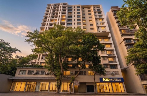 Andheri East Hotel | FabHotel Byland International