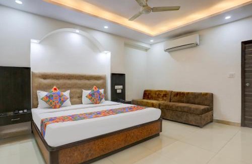 Bhopal Hotel | FabHotel Classic