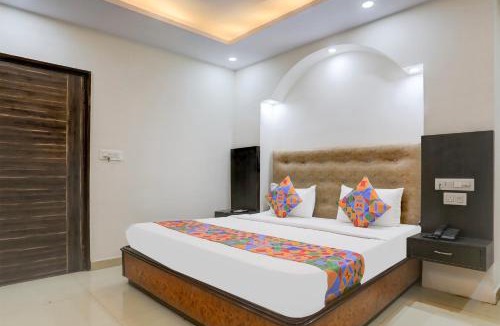 Bhopal Hotel | FabHotel Classic