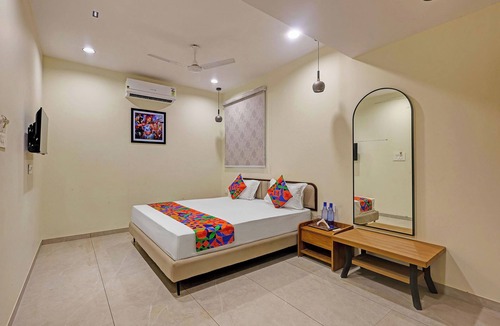 Surat Hotel | Fabhotel Elixir Inn