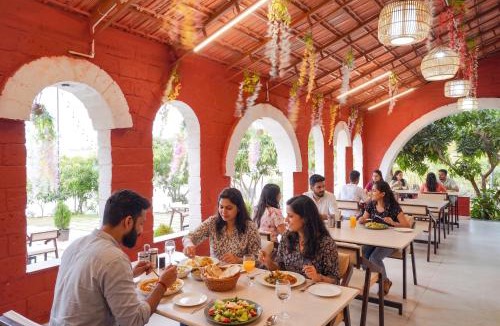 Tasgaon Hotel | FabHotel Nakshtra Resort