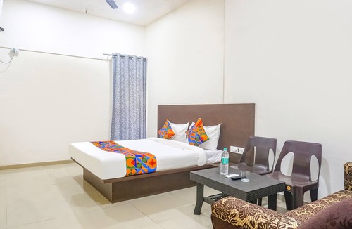 Nashik Hotel | FabHotel Om Sai I