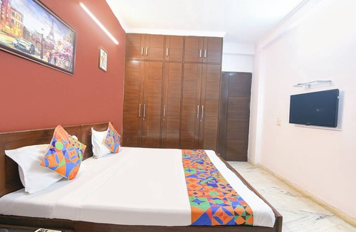Sector 39 Hotel | Fabhotel Red Flag