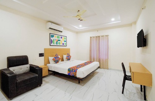 Karimnagar Hotel | Fabhotel Sp Living Tree