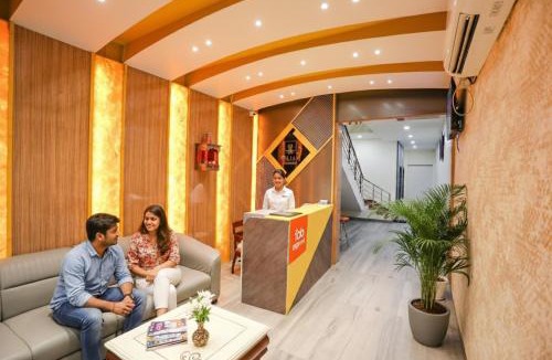 Lucknow Hotel | FabHotel Trijal Inn