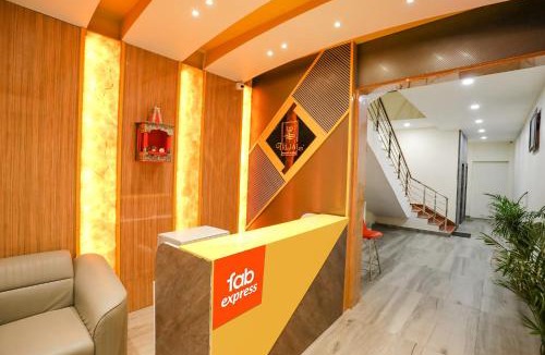 Lucknow Hotel | FabHotel Trijal Inn