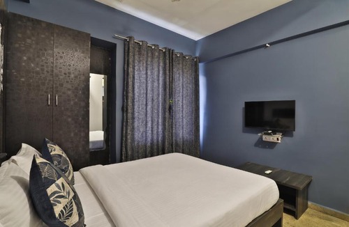 Adajan Hotel | FabHotels Cliffhaven
