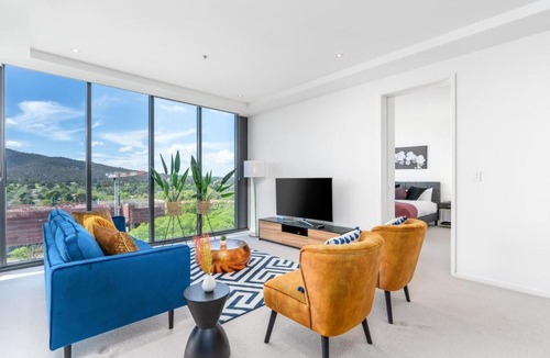 City East Apartment | Fabulous 2BR 2BA Apartment in the Central District