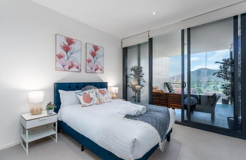 City East Apartment | Fabulous 2BR 2BA Apartment in the Central District