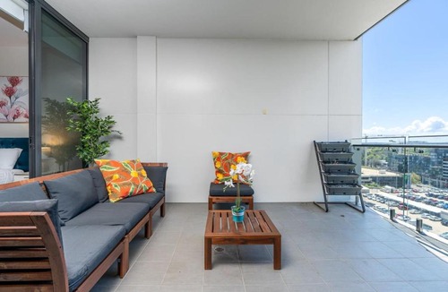 City East Apartment | Fabulous 2BR 2BA Apartment in the Central District