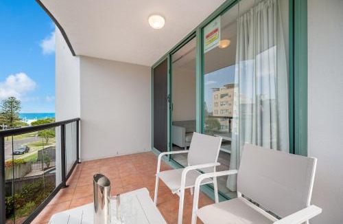 Kings Beach House | Fair Havens unit 4 Kings Beach QLD