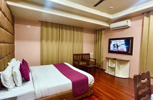 Srinagar Hotel | Fair Mount, Airport Road, Humhama Srinagar