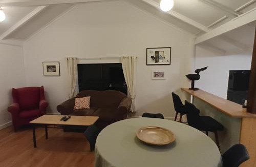Clunes Apartment | Fairview Retreat