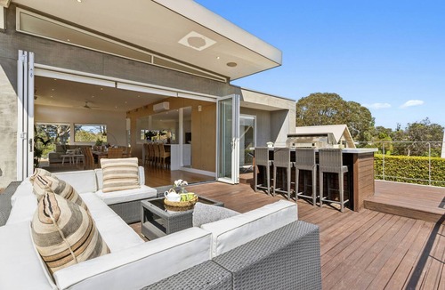 Flinders House | Fairway View Coastal Escape