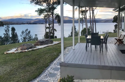 Brooks Bay Cottage | Fairwinds - Essentially Tas