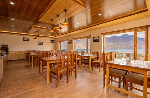 Leh Hotel | Falcon'S Cottages