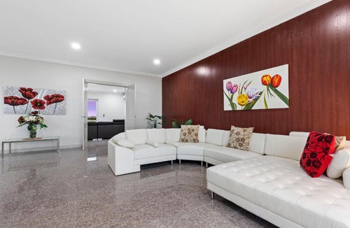Bulla Villa | Families & Groups Friendly, Close to Airport