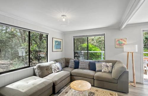 Long Beach House | Family Beach House with Outdoor Entertaining