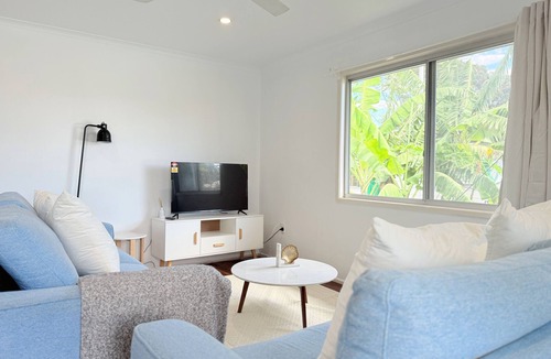 Acacia Ridge House | Family Comfort Modern 3BR Retreat