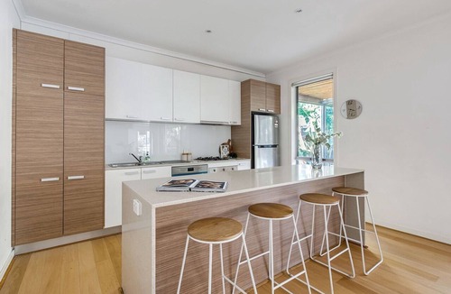 Maidstone Apartment | Family-Friendly Home with Alfresco Patio & BBQ