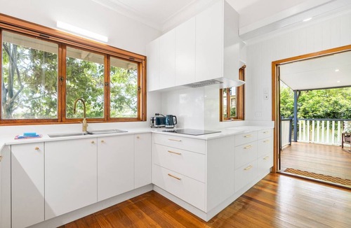 West End Apartment | Family-Friendly Home in Vibrant West End