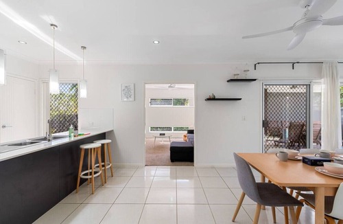 Mango Hill House | Family Holiday Retreat | 4 Beds & Pool
