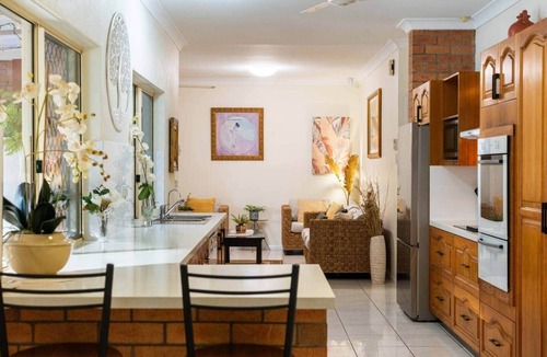 Annandale House | Family Oasis with Pool and Outdoor Entertaining