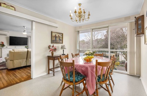 Emerald House | Family & Pet Friendly - walking distance to town