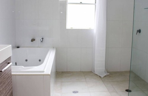 East Tamworth Other | Family Retreat East Tamworth