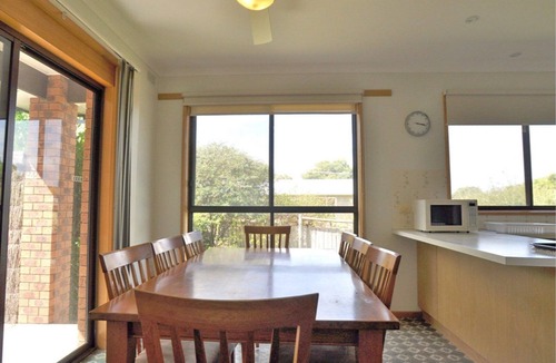 Inverloch House | Family Retreat on Anderson