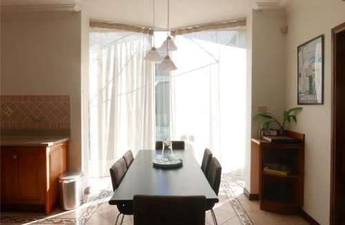 Concord House | Fantastic Family Home with Pool at Concord