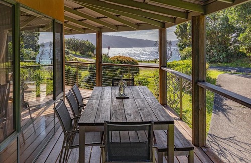 Seal Rocks House | Far Shore