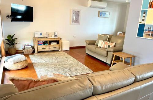 Emu Bay House | Fareview Beach House