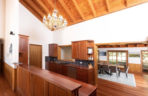 Coomba Bay House | Farm stay close to beaches. sleeps 21.