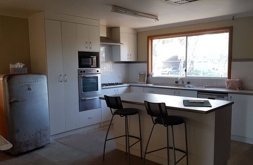 Bruce Rock House | FARM-STAY set in softly undulating landscape, beautiful wildlife, vibrant peace.