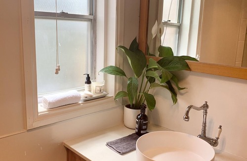 Orange East House | Federation delight | East Orange | Fire pit | Pet friendly