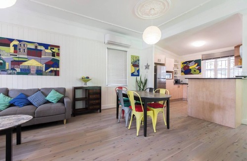 Paddington Cottage | Fernberg Cottage Sunny Queenslander Charm
