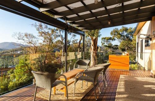 Geilston Bay House | Fig Place Wonderful Vista