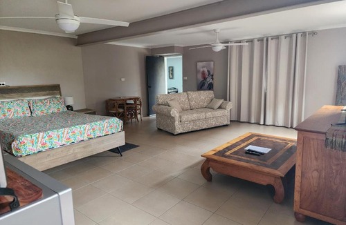 Chatsworth House | Figtree Terraces Gympie