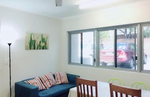 Spring Hill Hostel | Five 2 Home Backpacker