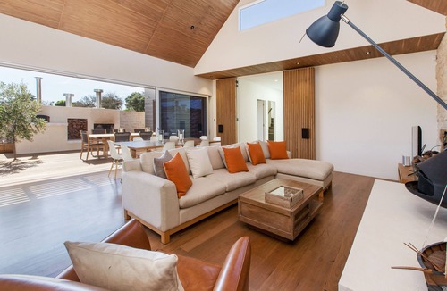 Sorrento House | Five bed stunning beach house, with pool, best family location (sleeps 10)