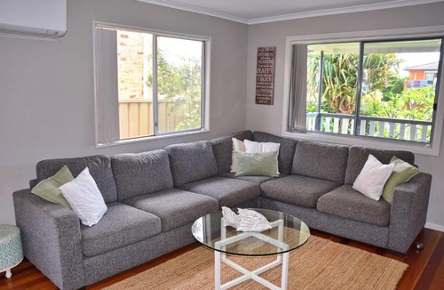 South West Rocks House | Five On Trial - Bring your own linen