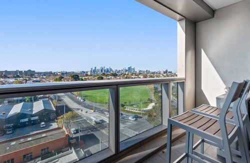 Flemington Apartment | FLEMINGTON - Melbourne City Views