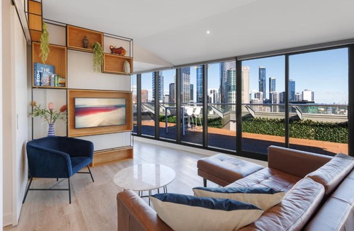 Melbourne Central Business District Apartment | Flinders Luxury Penthouse