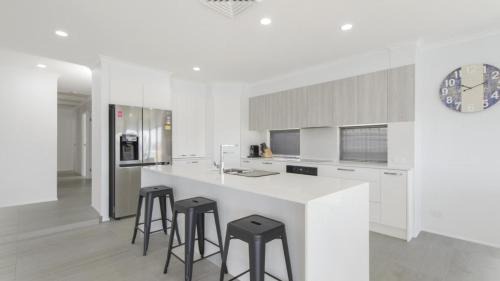 Port Macquarie House | Floating On The Canals