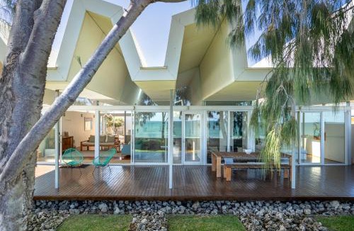 Dawesville House | Florida Beach House I Private Properties