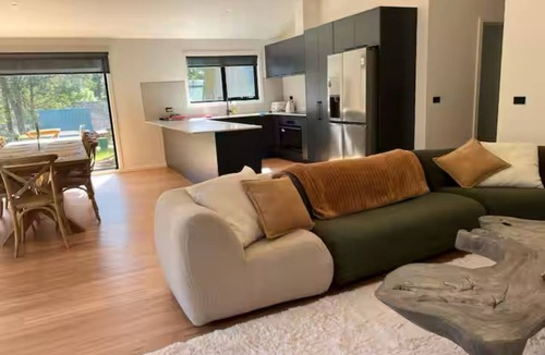Sawmill Settlement House | Foothill Escape Lodge Merijig n At the bottom of Mt.Buller